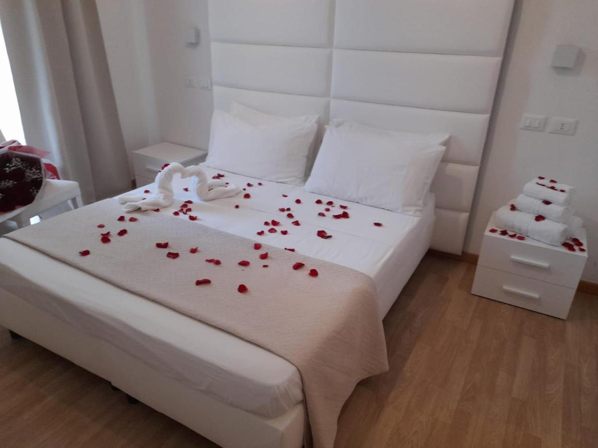 Hotel Calypso Remix Паестум Екстериор снимка